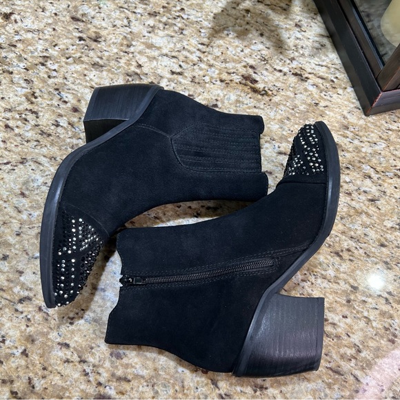 Van Eli Suede and Rhinestone Embellished Black Pointed Toe Booties 7.5N - Picture 5 of 11